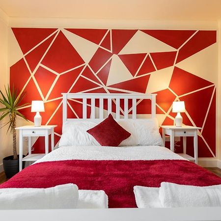 Avril Serviced Apartment Бирмингем Экстерьер фото