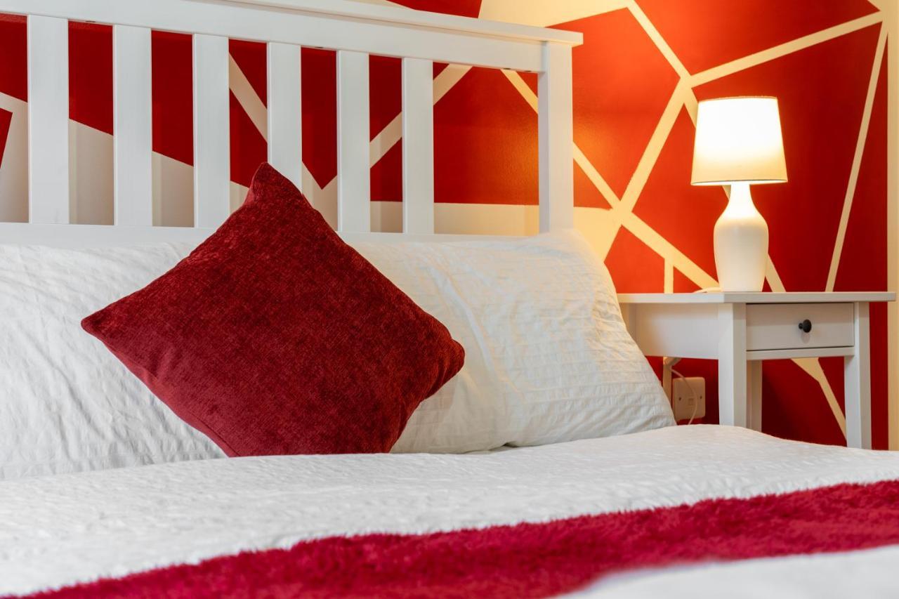 Avril Serviced Apartment Бирмингем Экстерьер фото