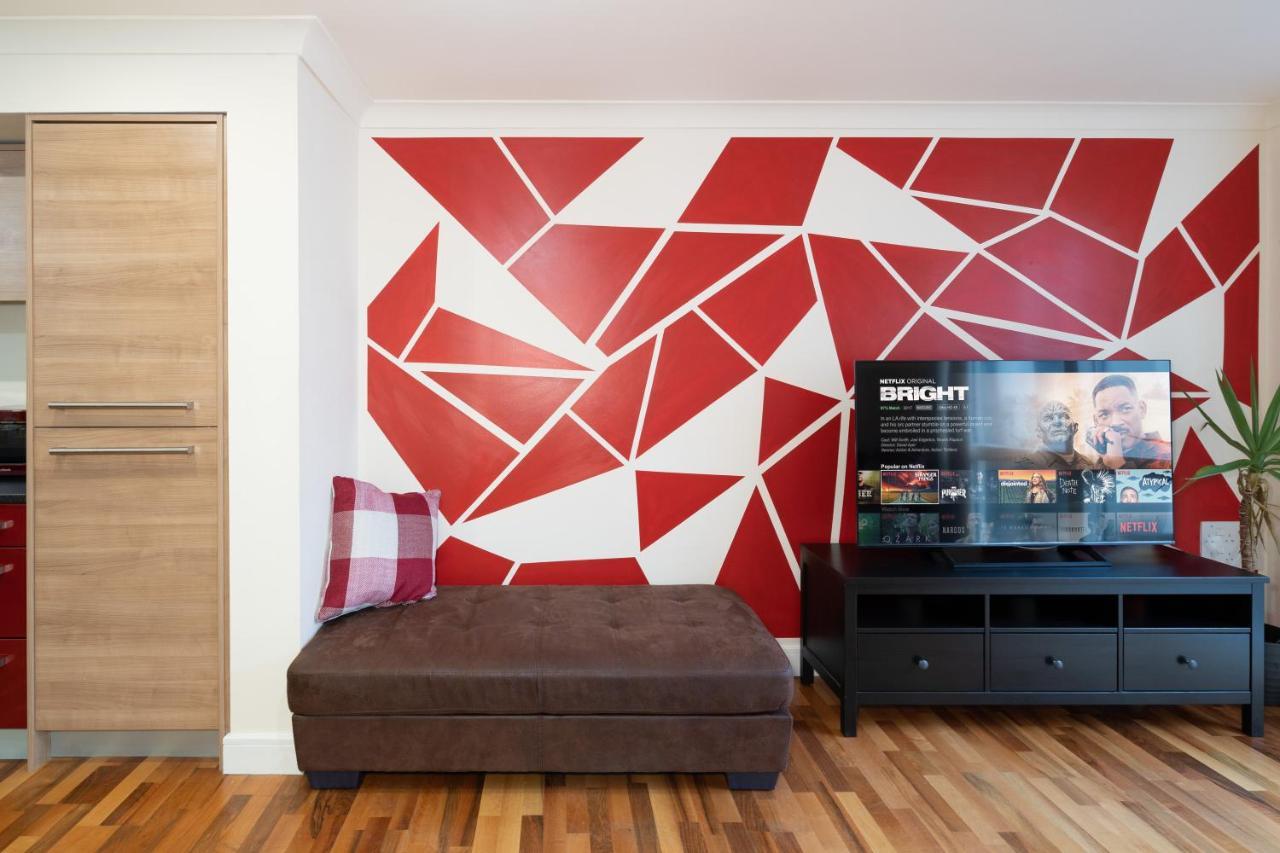 Avril Serviced Apartment Бирмингем Экстерьер фото
