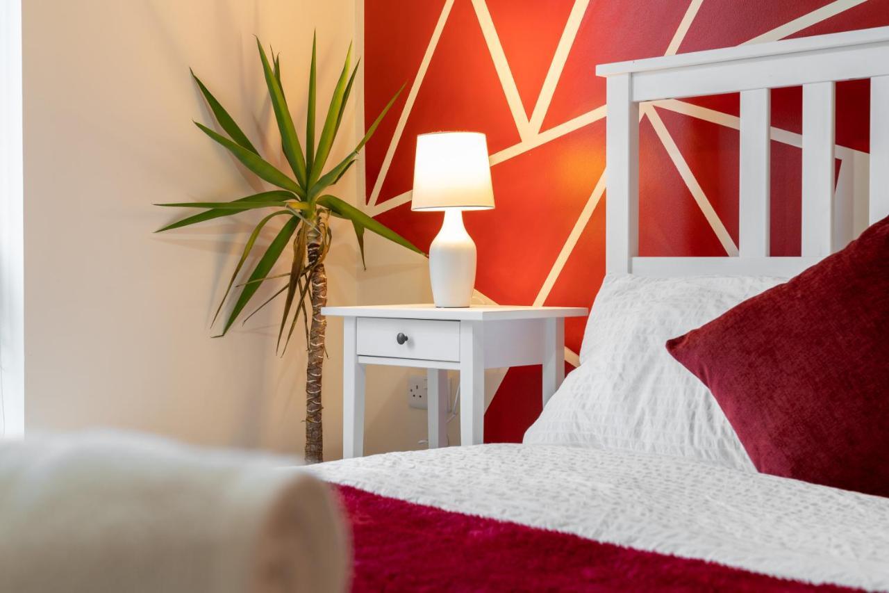 Avril Serviced Apartment Бирмингем Экстерьер фото